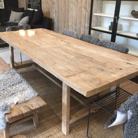 Dk3 3 table olen mobel