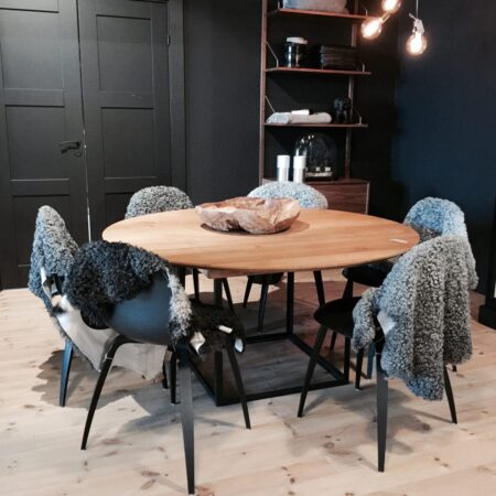 Dk3 3 table olen mobel