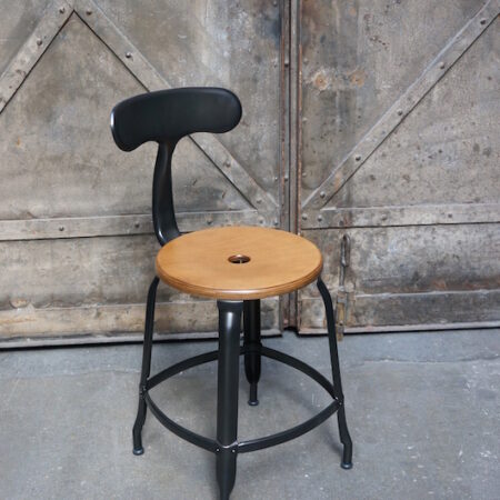 Frama Adam barstol Eik Black steel Høyde 65cm Olen Mobel Frama Adam barstol Eik Black steel Høyde 65cm Olen Mobel
