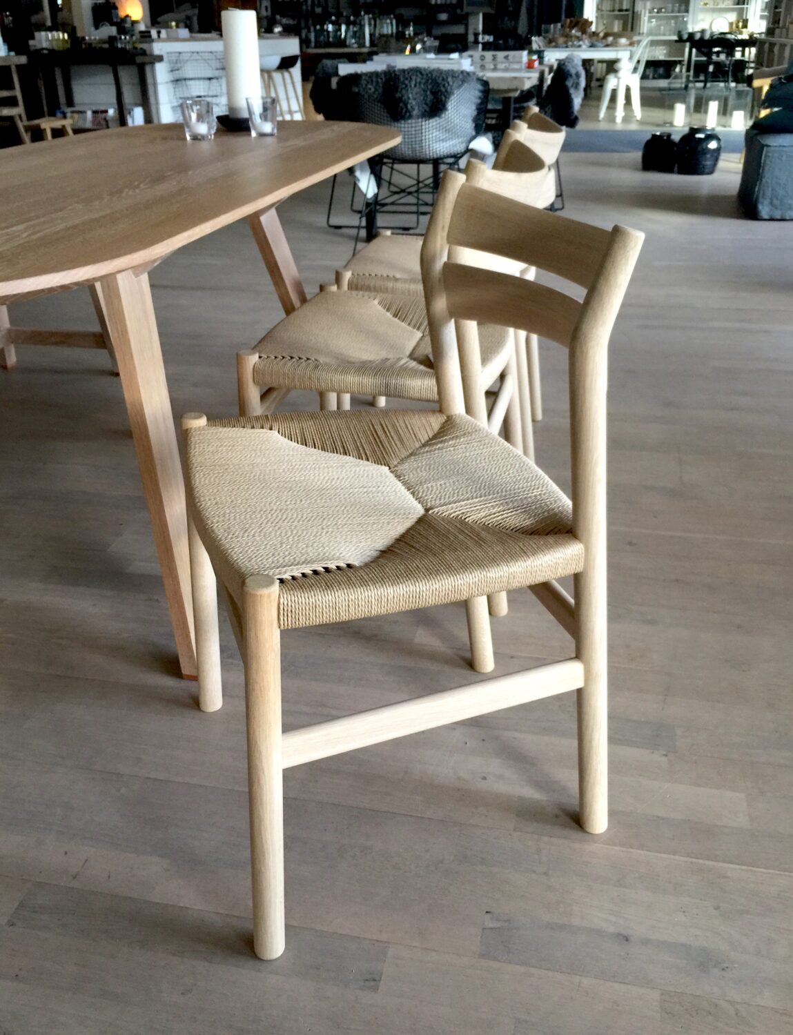 DK3 BM1 Chair eik kr 7514. ( Ikke utstillt i butikken DK3 BM1 Chair eik kr 7514. ( Ikke utstillt i butikken