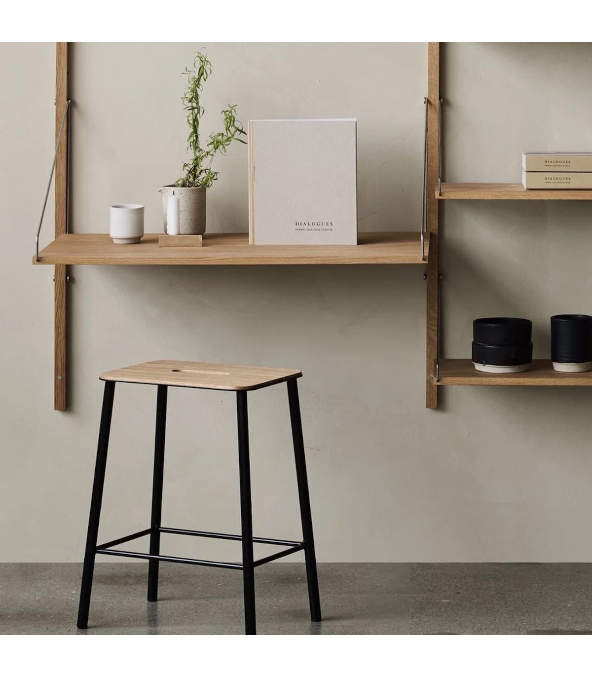 Frama stool black adam oak s Olen Mobel Frama Adam barstol Eik Black steel Høyde 65cm Olen Mobel