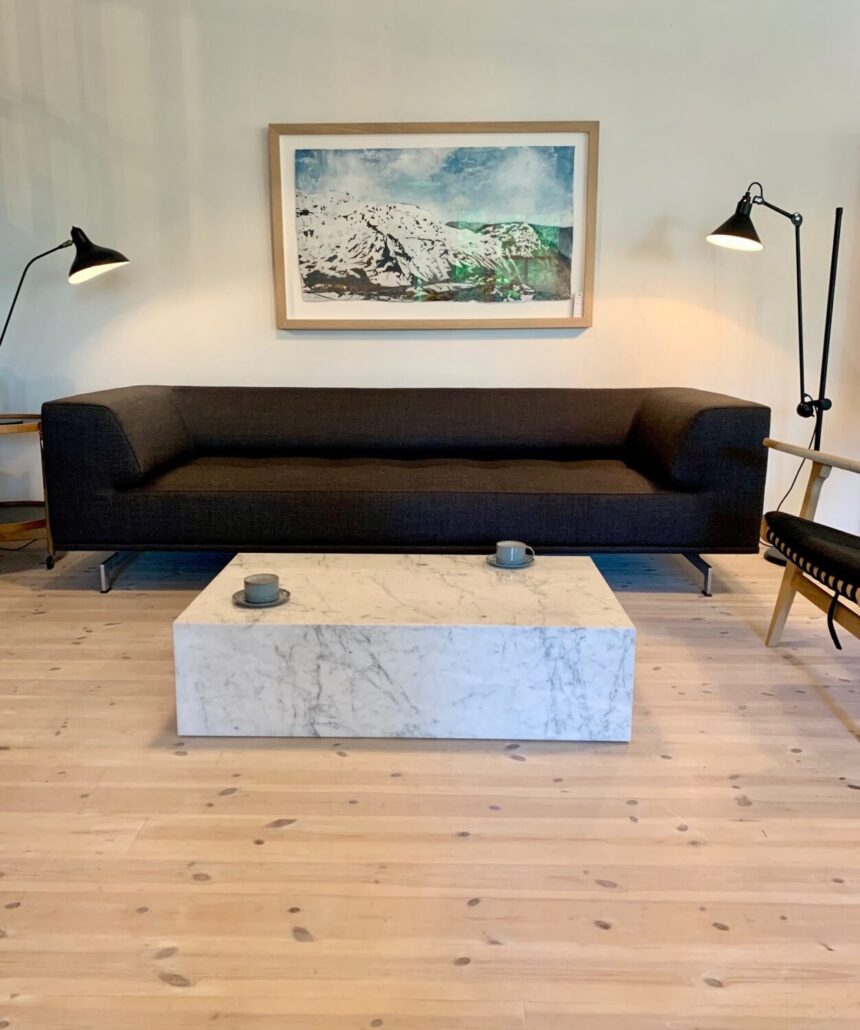 20% Erik Jørgensen 4511 Delphi Sofa - 240x85cm. Høyde 66cm. Olen Mobel