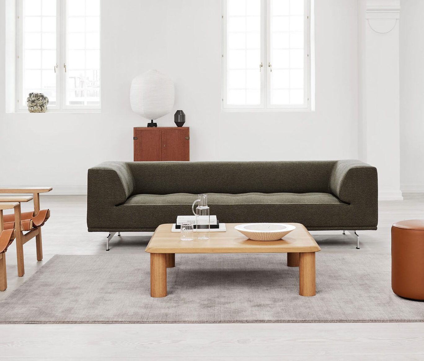 20% Jørgensen 4511 - Clay 08. 240x85cm. Høyde 66cm. - Olen Mobel