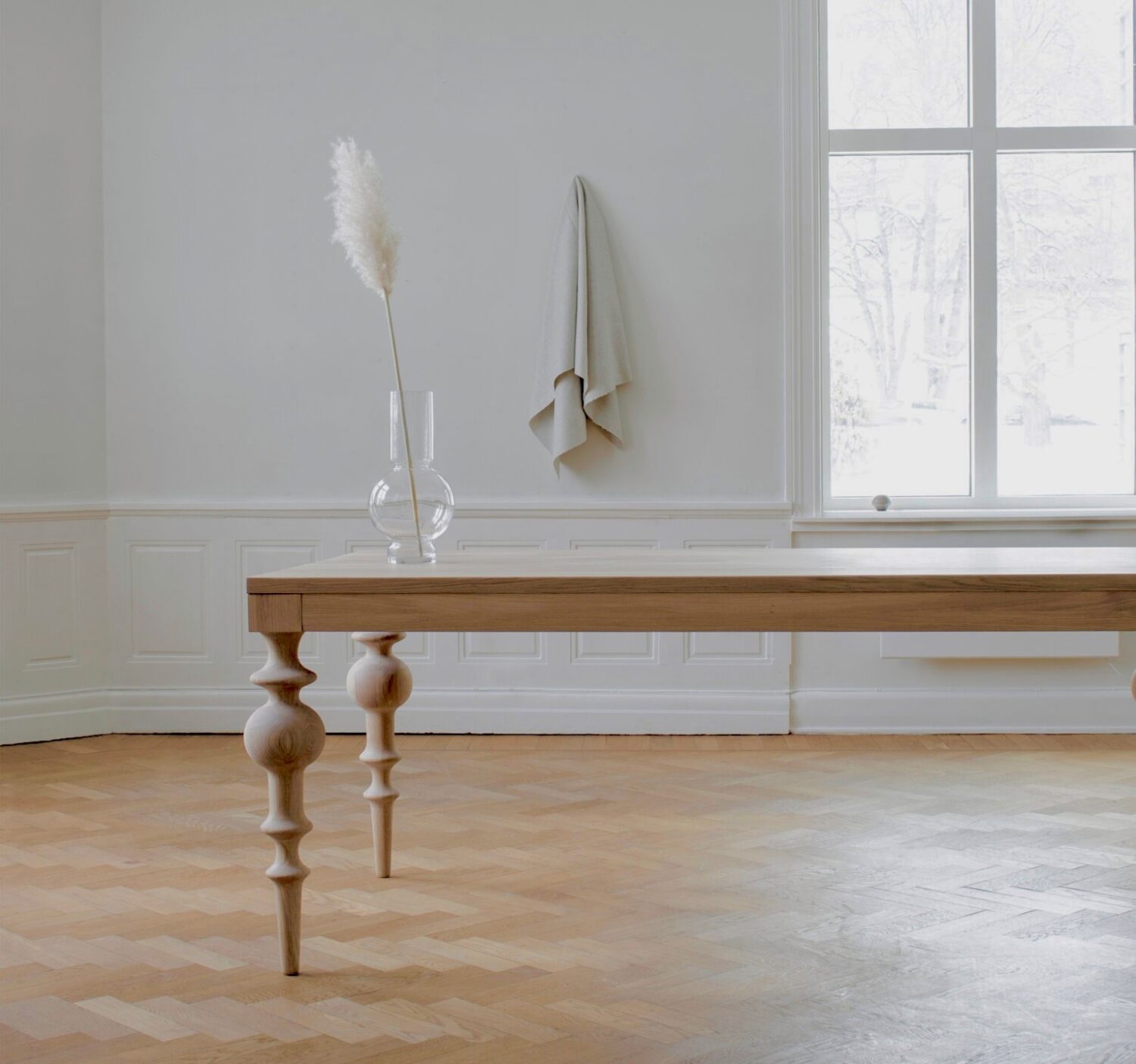 -20% Ygg & Lyng Viola – Hvit oljet eik. 240x100cm. Høyde 75cm.