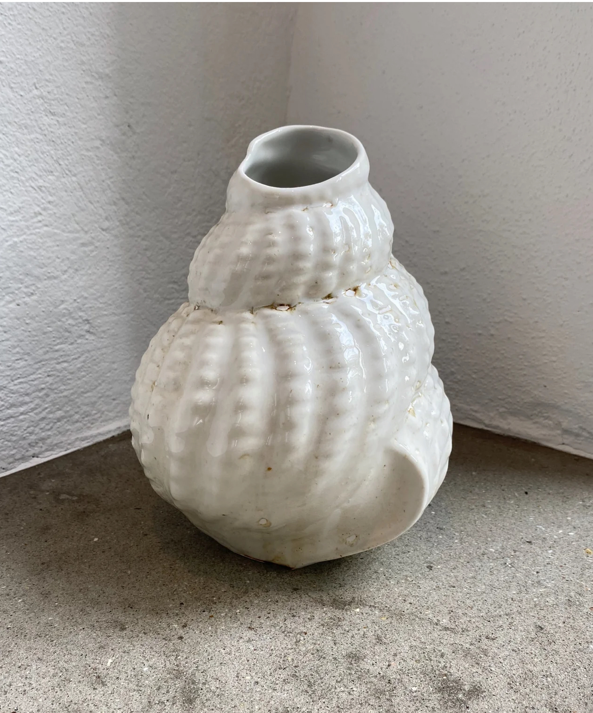 Christina Iversen Studio Konkylie Vase. Ø20cm. Høyde 24cm