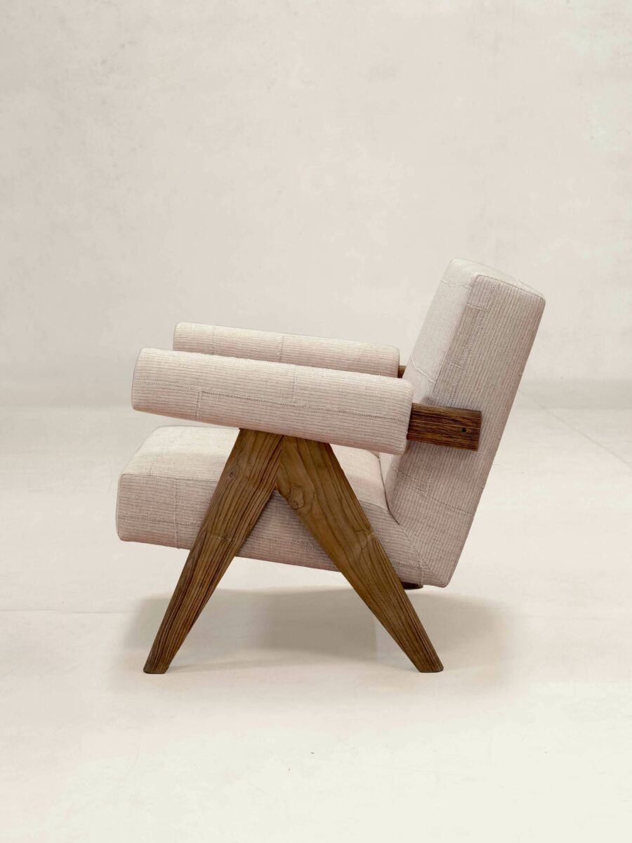 Phantom Hands Easy Armchair/ KeSa Sand – Mocha Driftwood Teak.