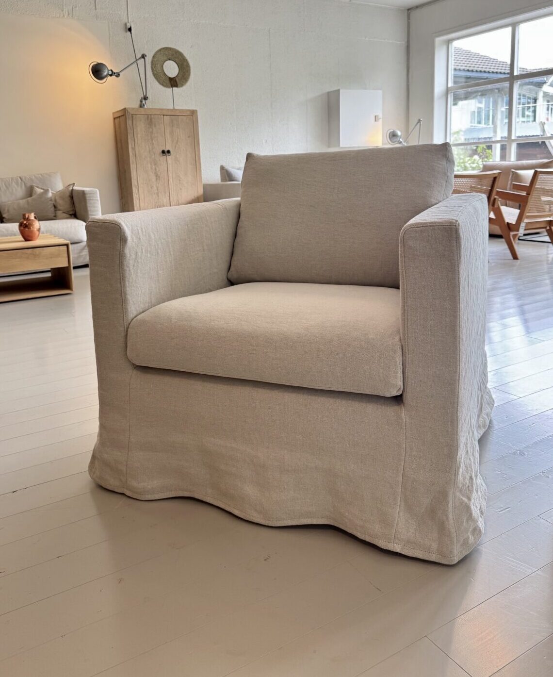 Anna Stol – Linen 007. 92x86cm. Høyde 88cm